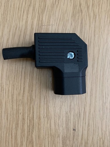 Bulgin rewireable c14 iec - iec, plug