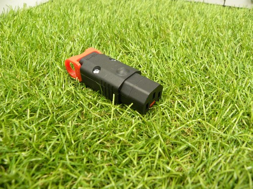 Locking rewireable iec - rewireable,